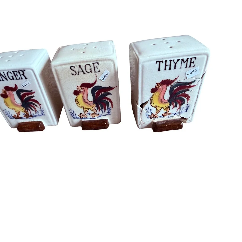 Vintage Rooster Ceramic Spice Shaker Set of 6 Farmhouse Kitchen Decor White